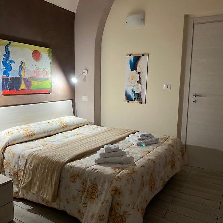 Casa Ventimiglia Apartment คาตาเนีย ภายนอก รูปภาพ