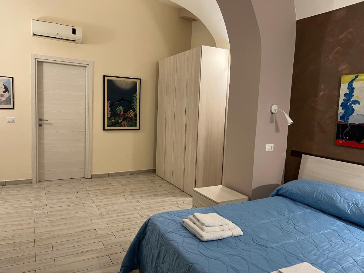 Casa Ventimiglia Apartment คาตาเนีย ภายนอก รูปภาพ