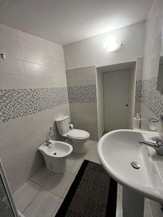 Casa Ventimiglia Apartment คาตาเนีย ภายนอก รูปภาพ